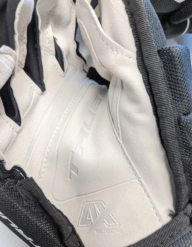 2021 TRUE HG CATALYST XSE JR HOCKEY GLOVES 3 2021 TRUE HG CATALYST XSE JR HOCKEY GLOVES - Image 3