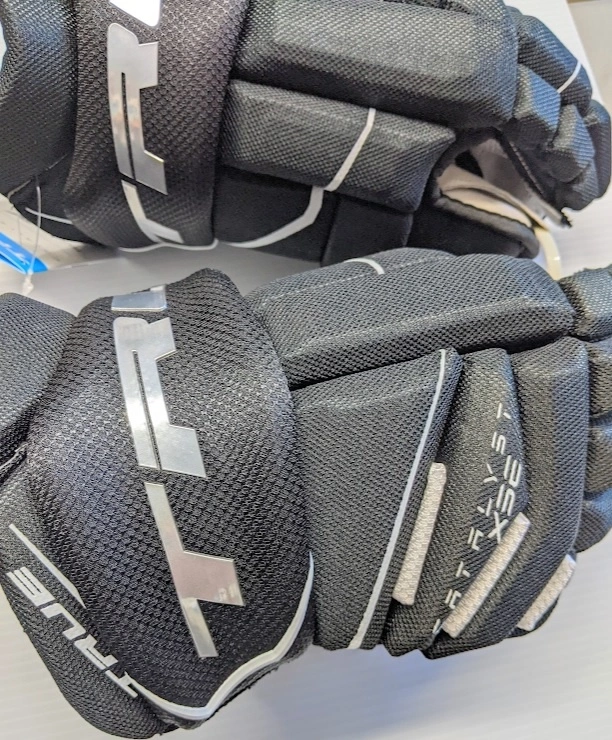 2021 TRUE HG CATALYST XSE JR HOCKEY GLOVES 4 2021 TRUE HG CATALYST XSE JR HOCKEY GLOVES - Image 4