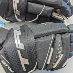 2021 TRUE HG CATALYST XSE SR HOCKEY GLOVES -Outlet sportwheels Store image 1838