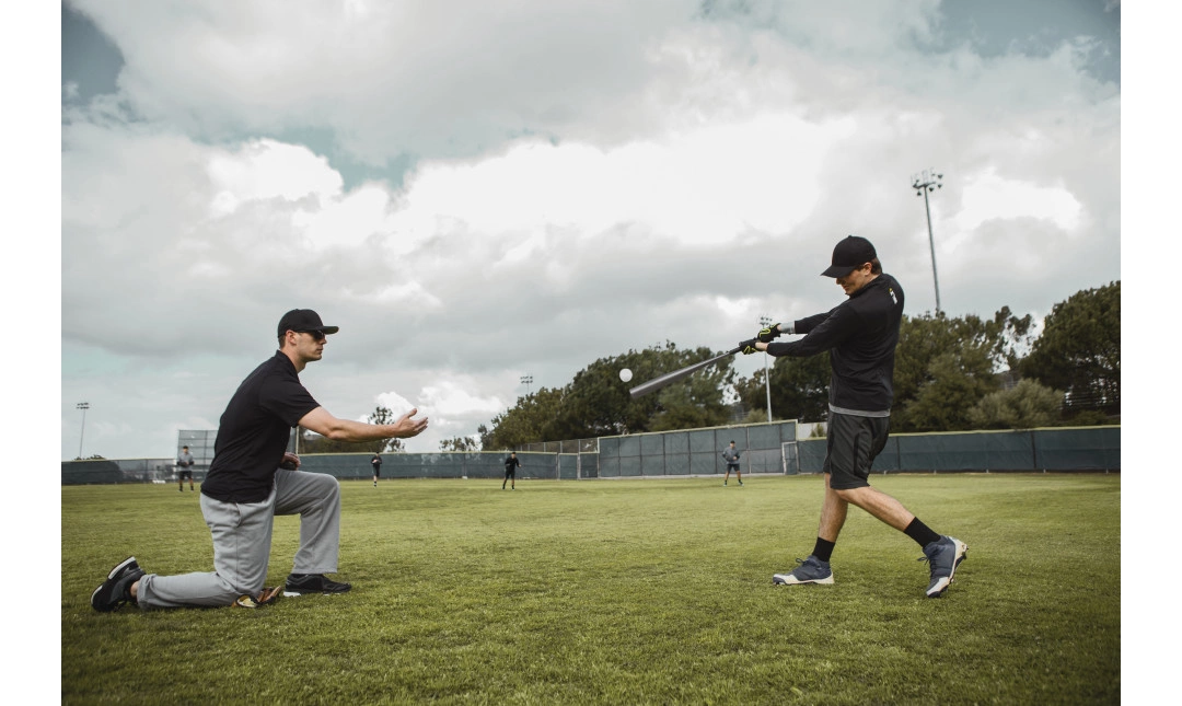 SKLZ CONTACT BALL 15OZ WHITE 3 SKLZ CONTACT BALL 15OZ WHITE - Image 3