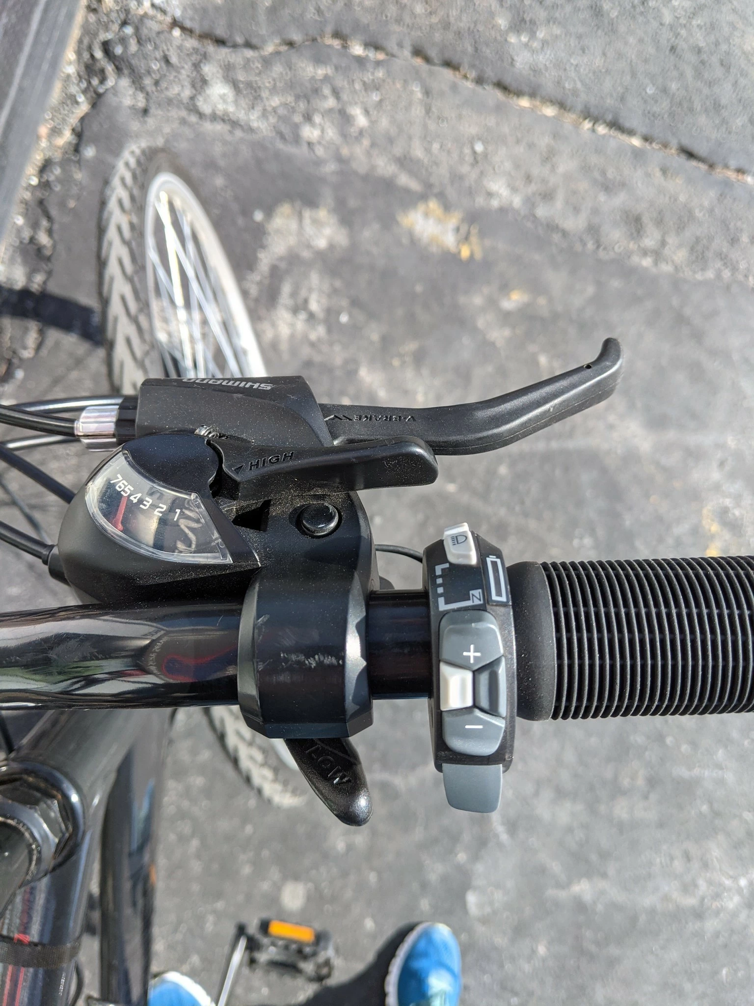 *Used Bike* LG Rover Lrg frame with New BionX Kit (NO WARRANTY) 3 *Used Bike* LG Rover Lrg frame with New BionX Kit (NO WARRANTY) - Image 3